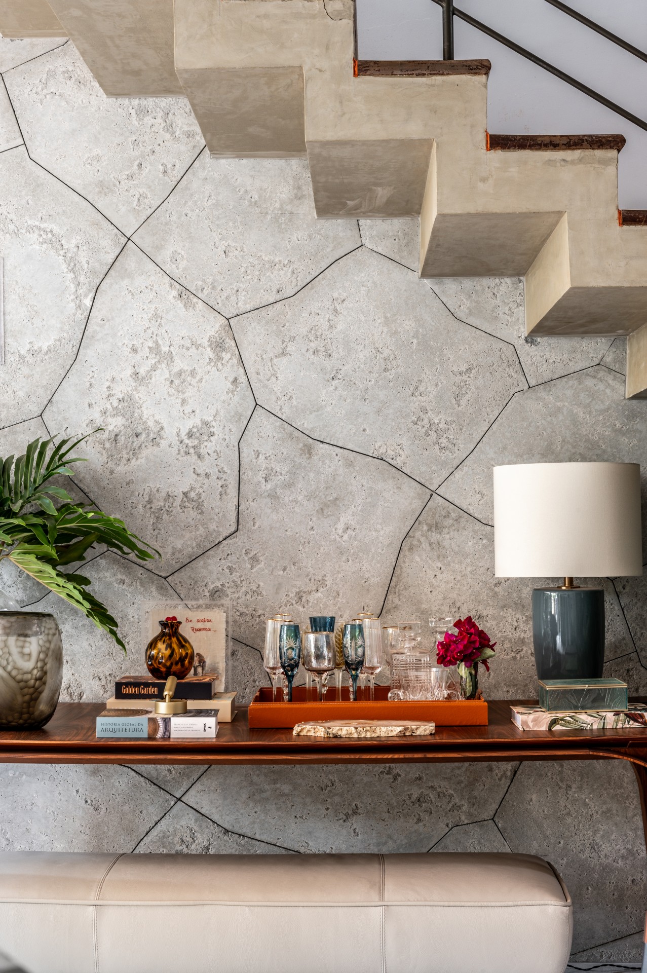 Casa Gris - Organic Cinza Arq Wilnes Tortoro - Fot Favaro Jr